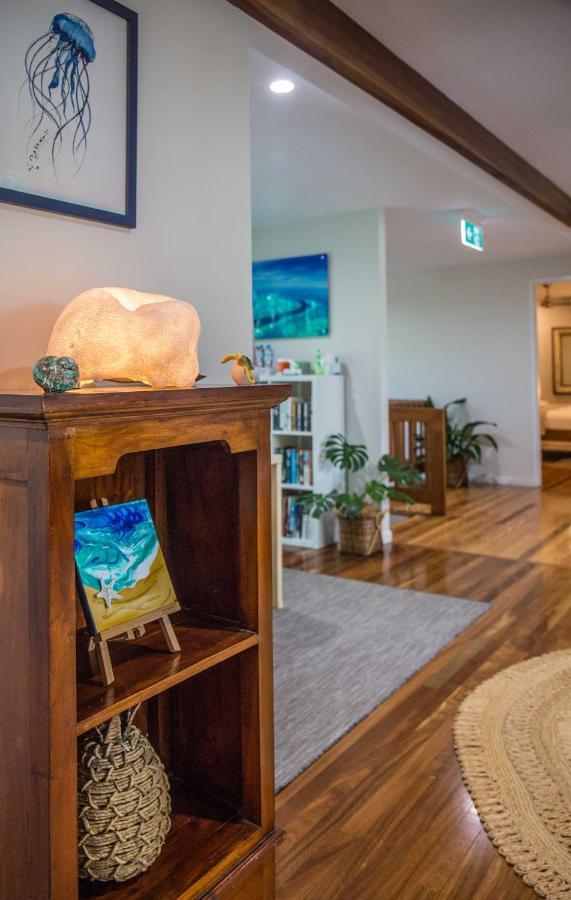 Airlie Guest House Airlie Beach Exterior foto