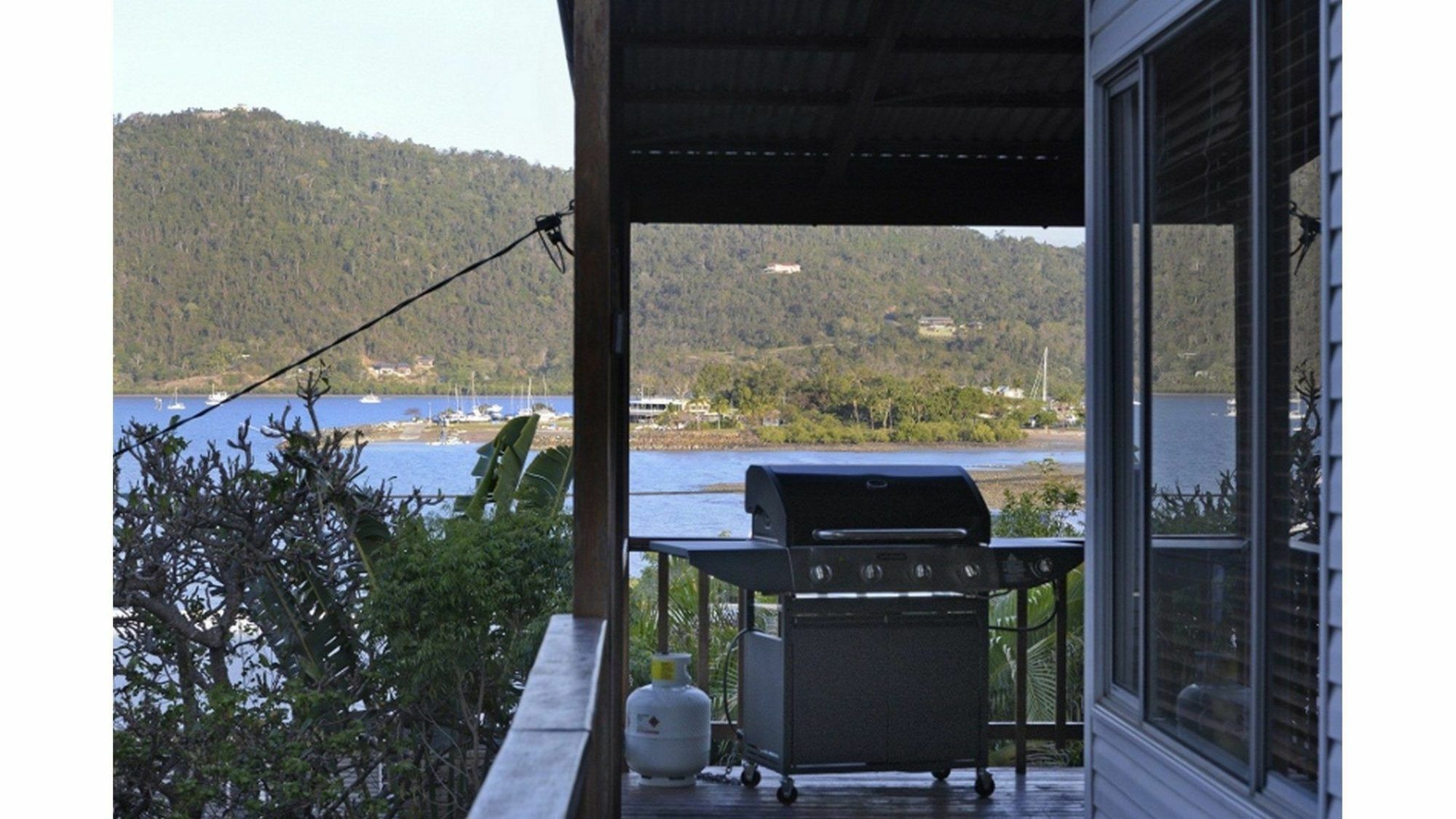 Airlie Guest House Airlie Beach Exterior foto
